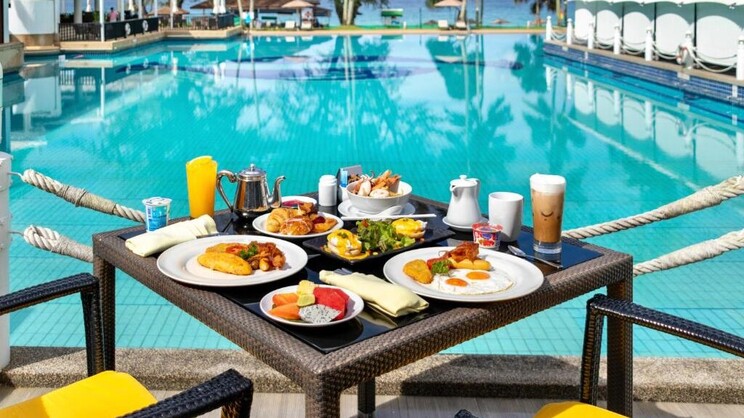 Le Meridien Phuket Beach Resort